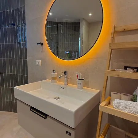 Sunset Hill * Durrës